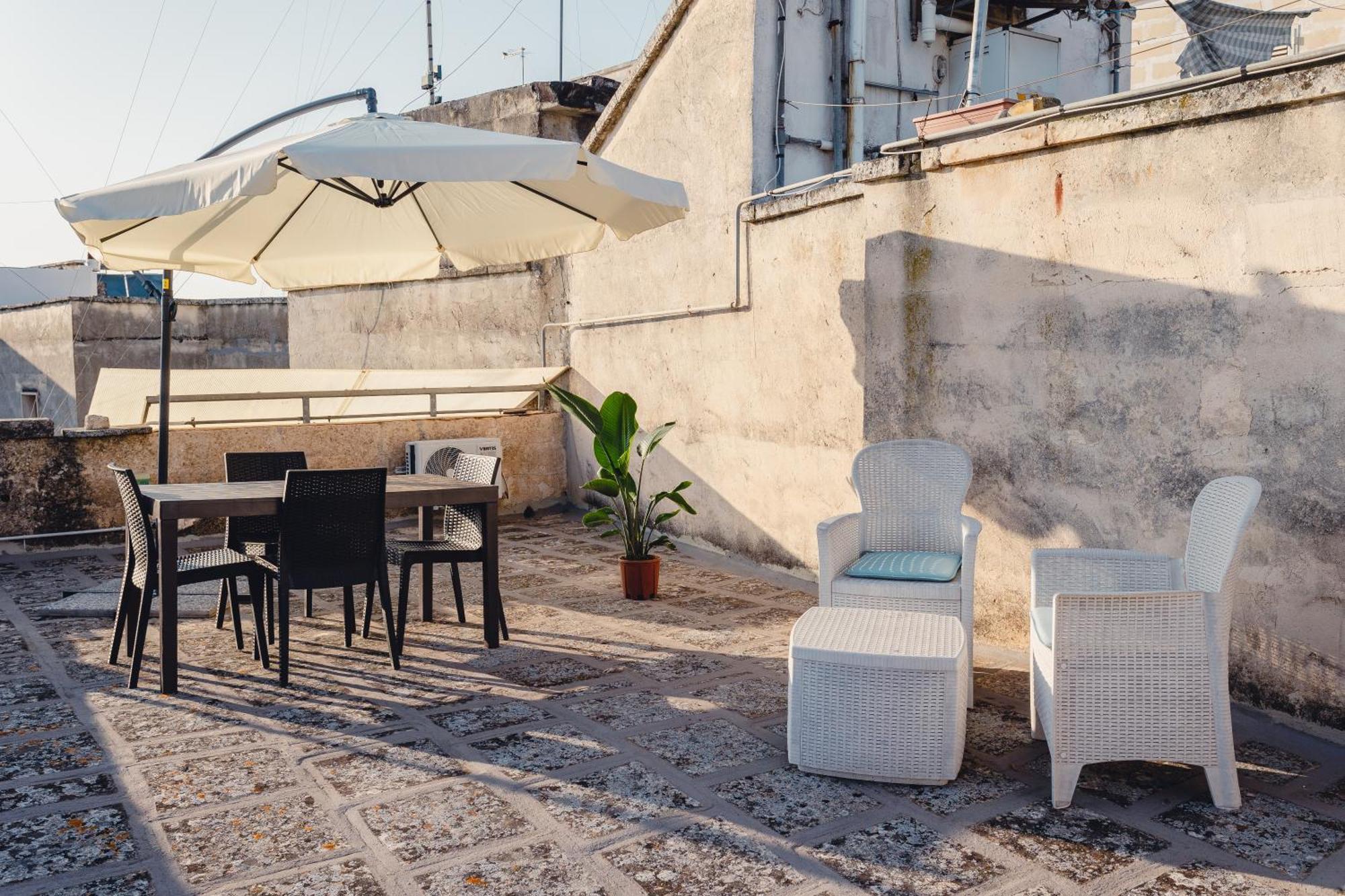 Convivo Apartment Palazzo Galateo - Private Rooftop Terrace Lecce Exteriör bild